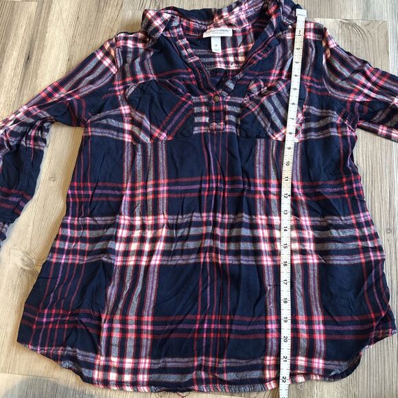 Liz Lange Maternity Flannel Top Size Medium - Picture 5 of 5